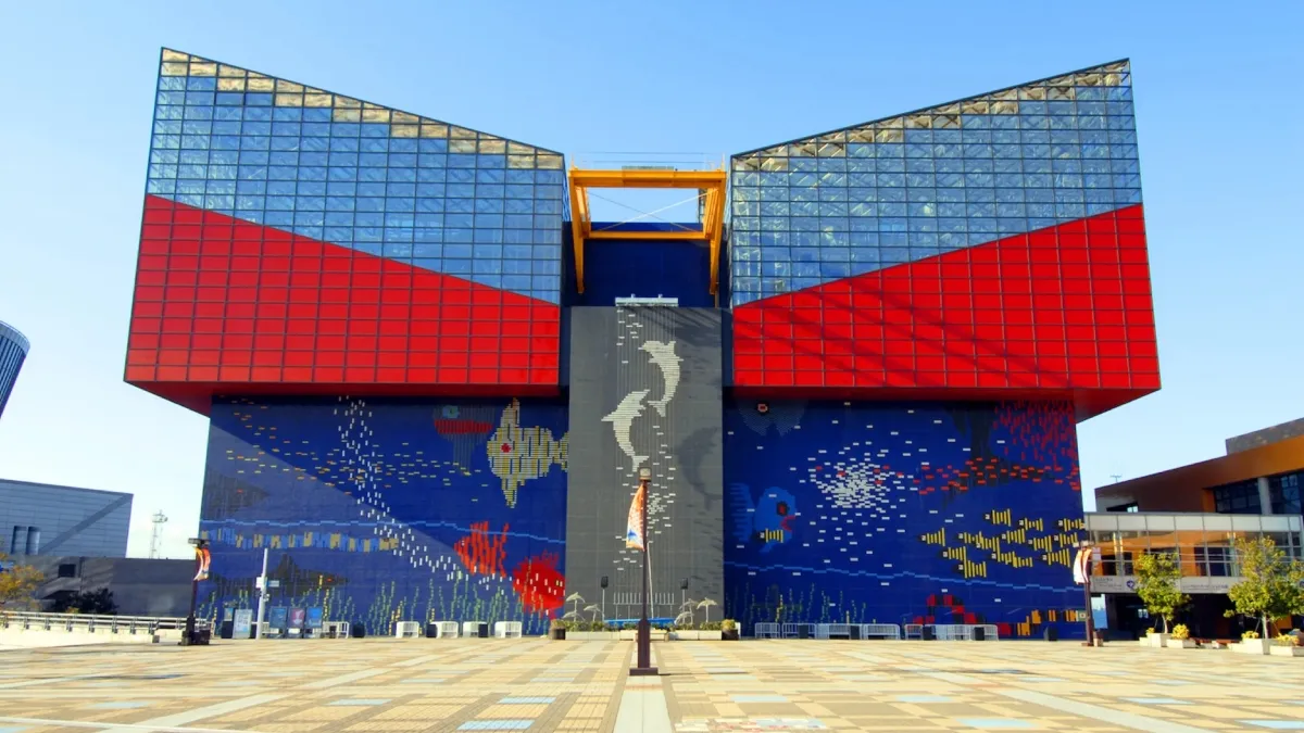 Osaka Kaiyukan Aquarium